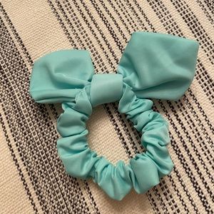 Stoney clover 2 scrunchies